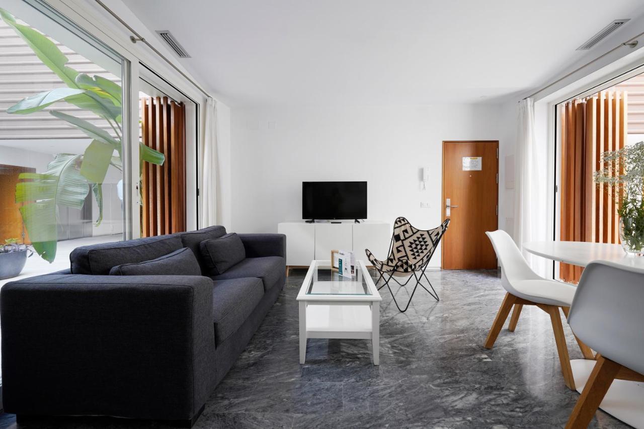 Large 2 Bedroom Apartment,1163778747:JPEG