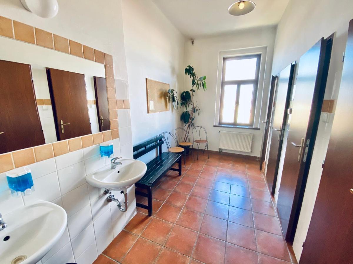 Habitación Doble con baño compartido - 2 camas