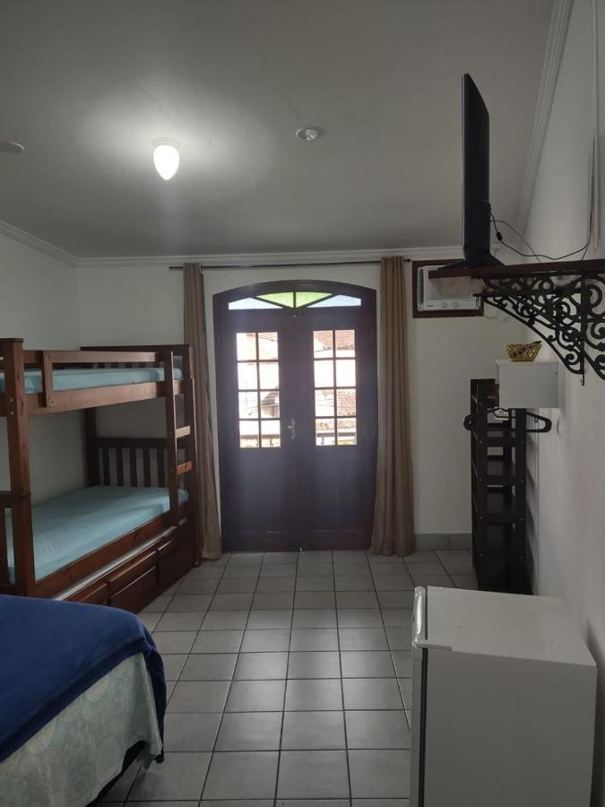 Family Room with Balcony,1167978211:JPEG