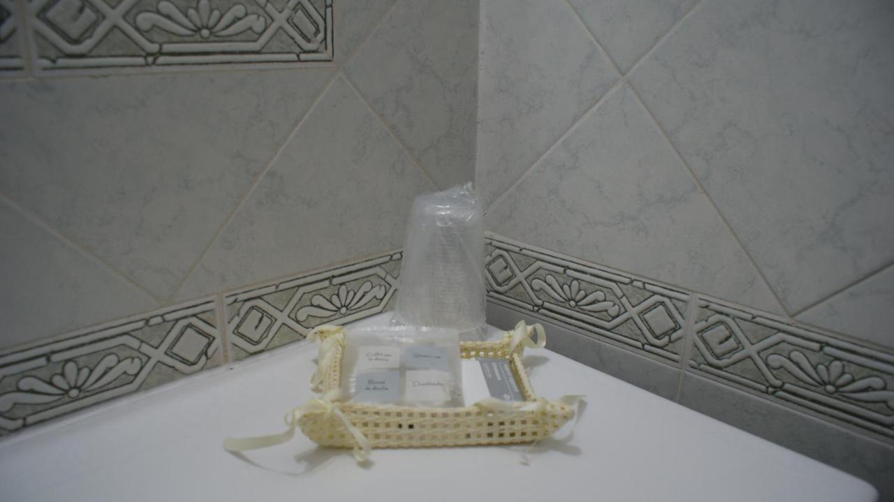 Family Room,1403979665:JPEG