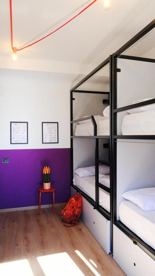 12-Bed Mixed Dormitory Room