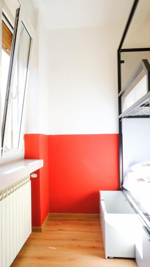 12-Bed Mixed Dormitory Room