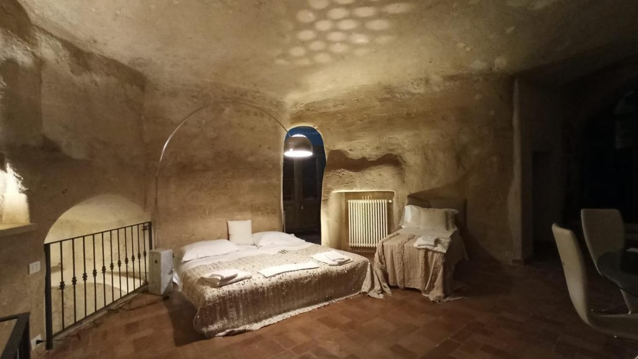 Superior King Room,1231967627:JPEG