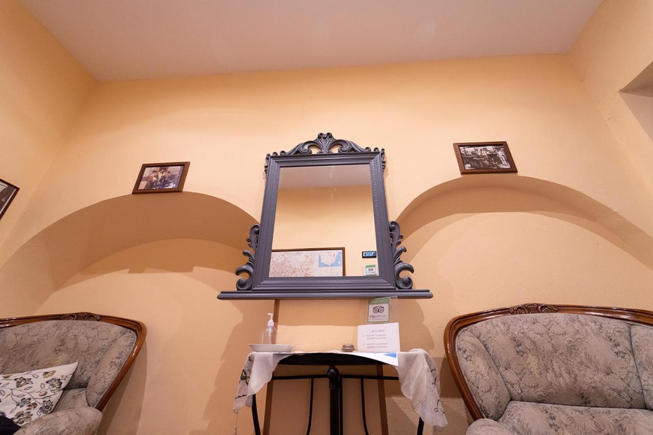 Small Double Room,1176662317:JPEG