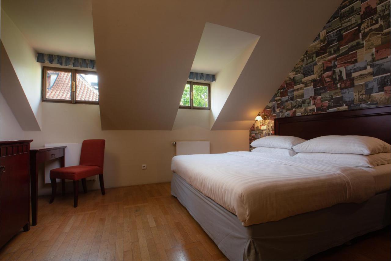 Attic Double Room,1172153961:JPEG