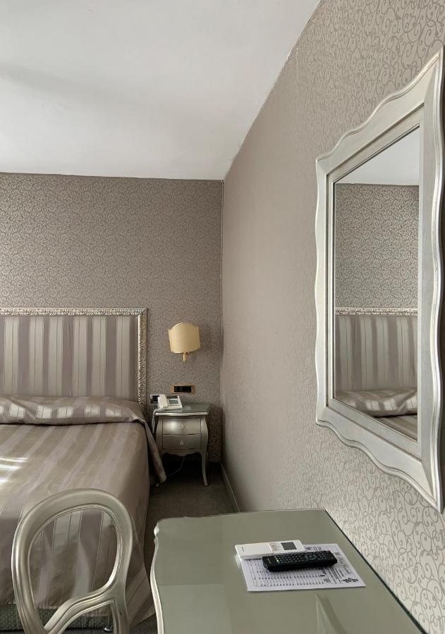Double Room,63140512:JPEG