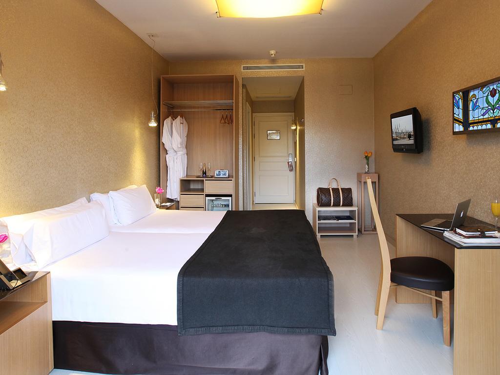 Budget Double Room,1477200355:JPEG