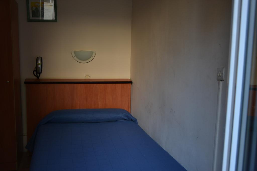 Habitación Individual con baño compartido