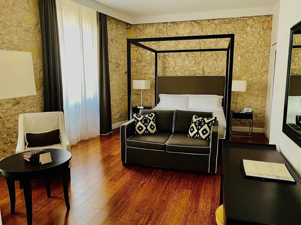 Junior Suite,712525756:JPEG