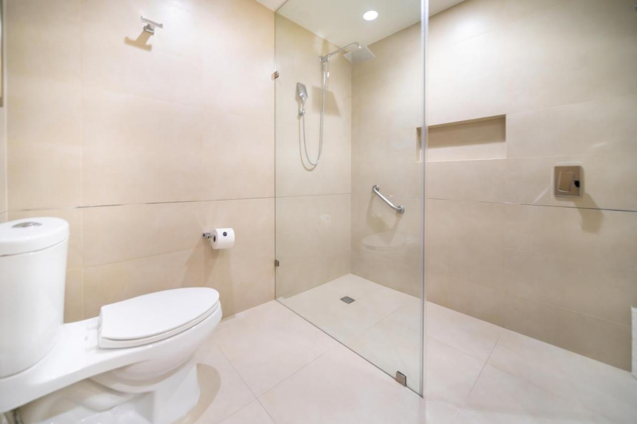 Double Room,1743453213:JPEG