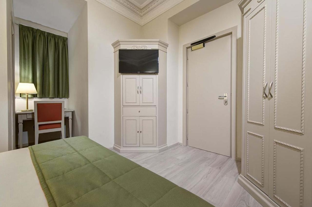 Small Double Classic Room