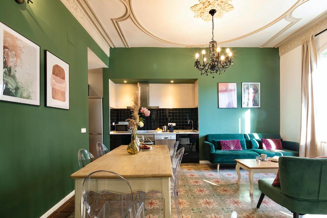 Apartamento de 2 dormitorios con balcón (vistas a la ciudad)