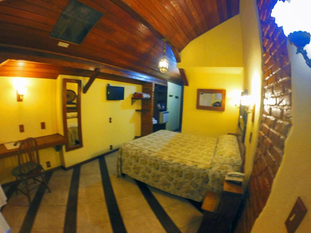 Standard Double Suite,1182271747:JPEG