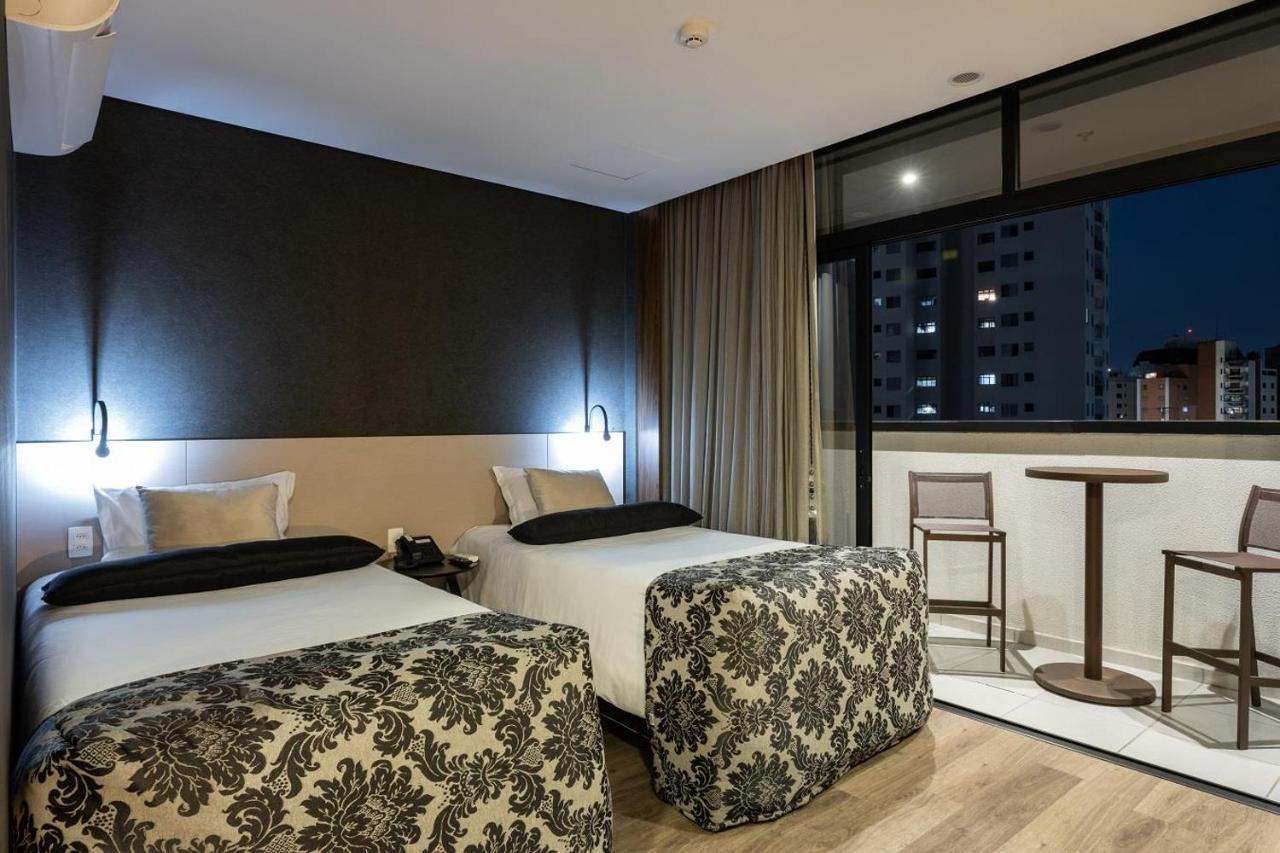 Executive Suite,1625699842:JPEG