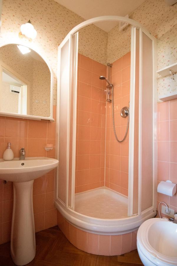 Standard Double Room,1185343711:JPEG