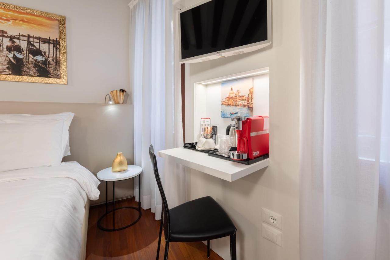 Double or Twin Room,1183371289:JPEG