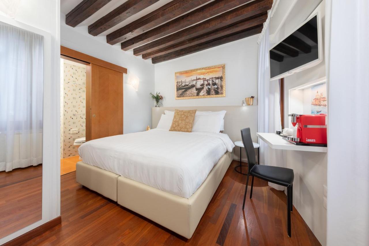 Double or Twin Room,1183371244:JPEG