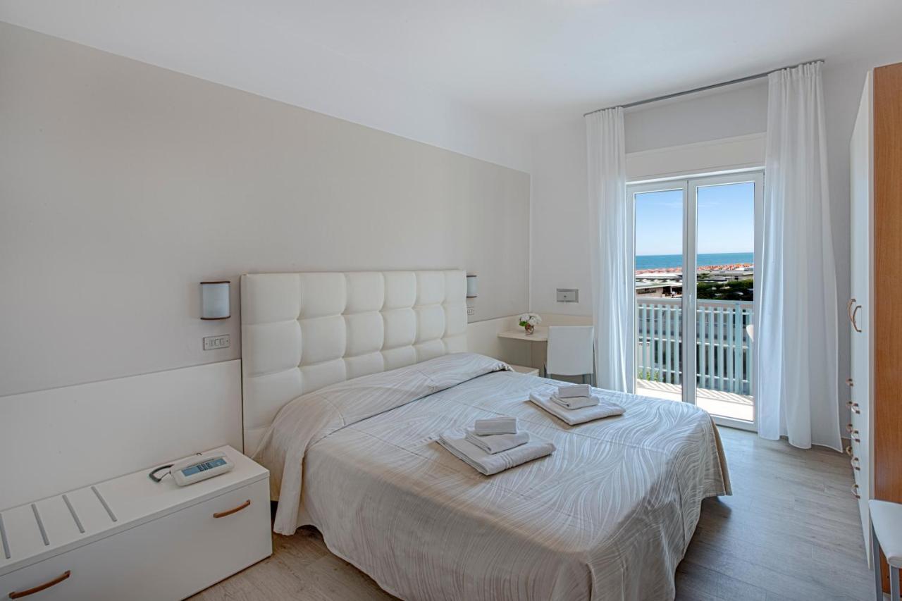 Standard Double Room,1187405644:JPEG
