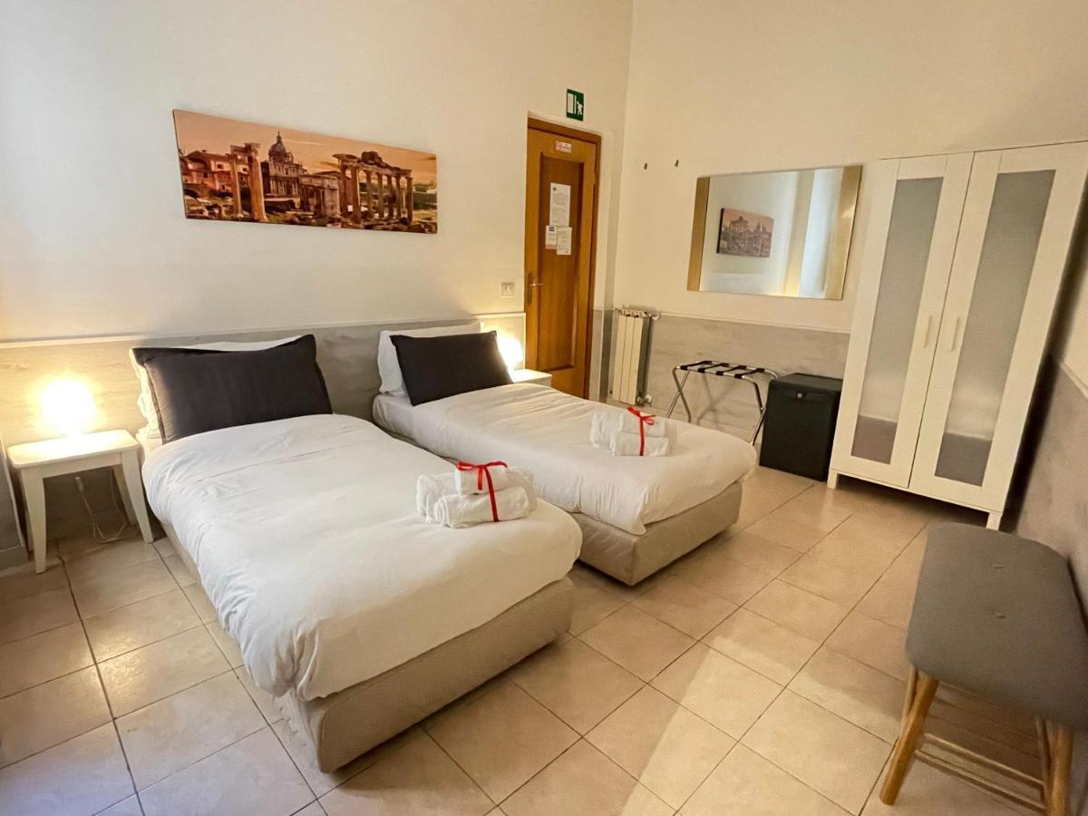 Double or Twin Room,1184182084:JPEG