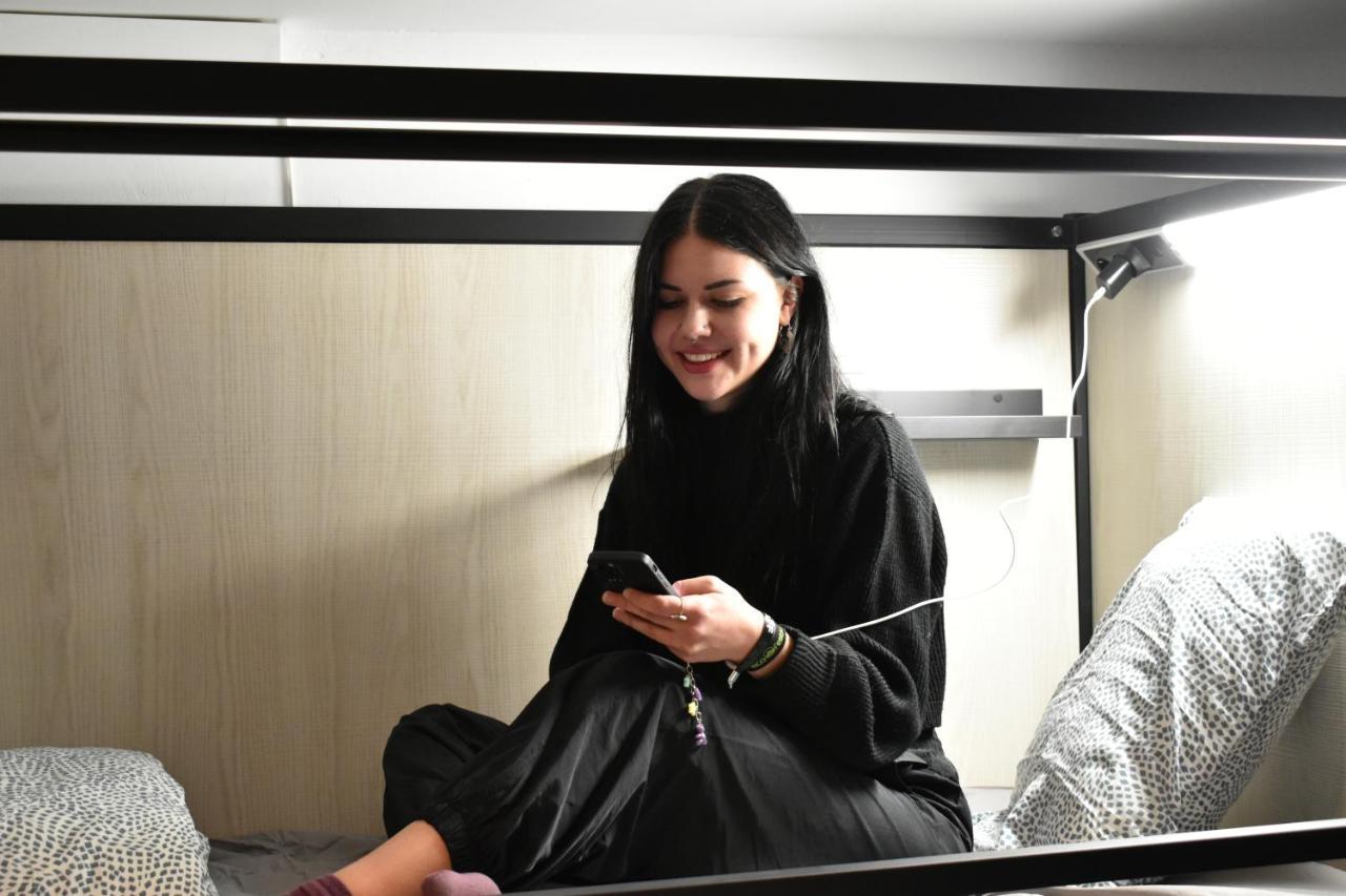Bed 6-Bed Dormitory Room,1185239977:JPEG