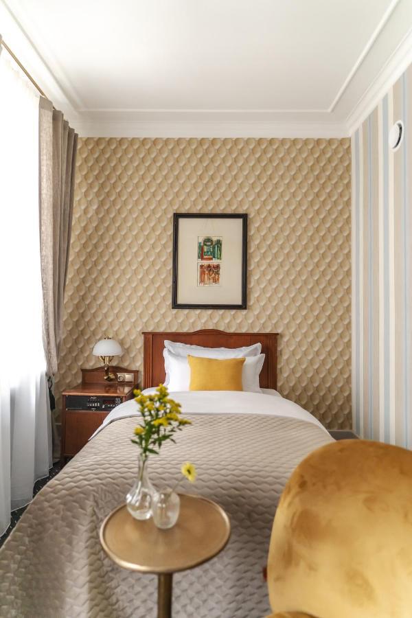 Single Room,1338620804:JPEG