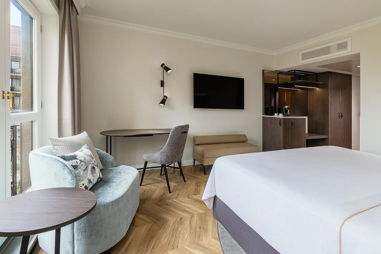 Deluxe King Room with Garden View,1354785752:JPEG