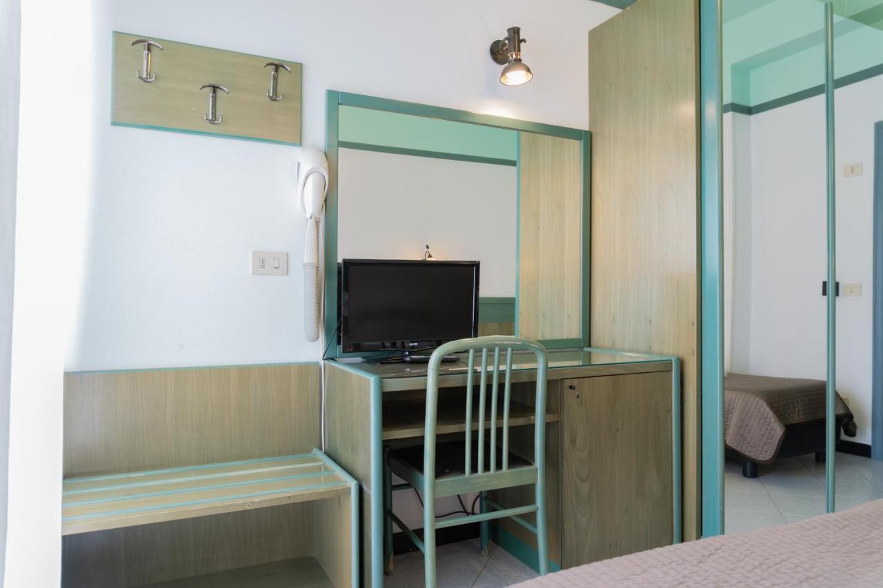 Triple Room,1191247549:JPEG