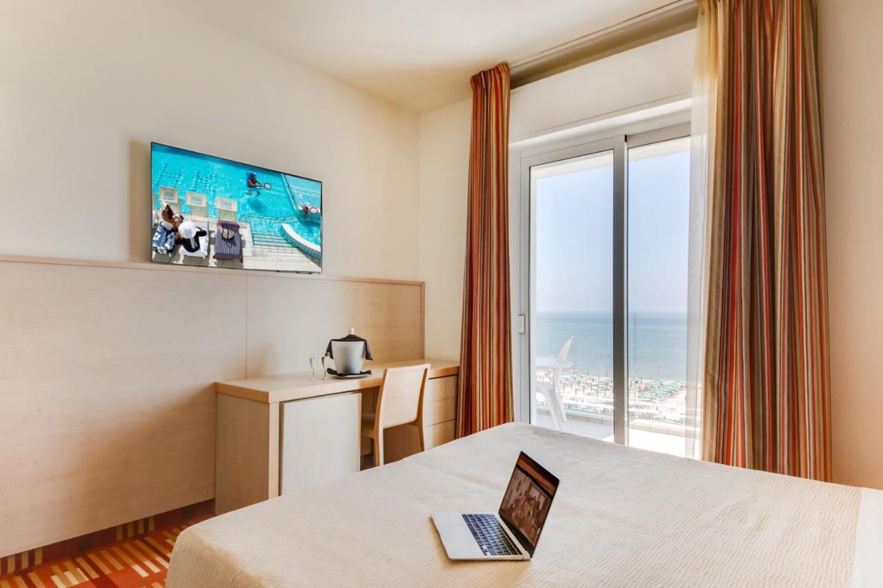 Quadruple Room Seafront