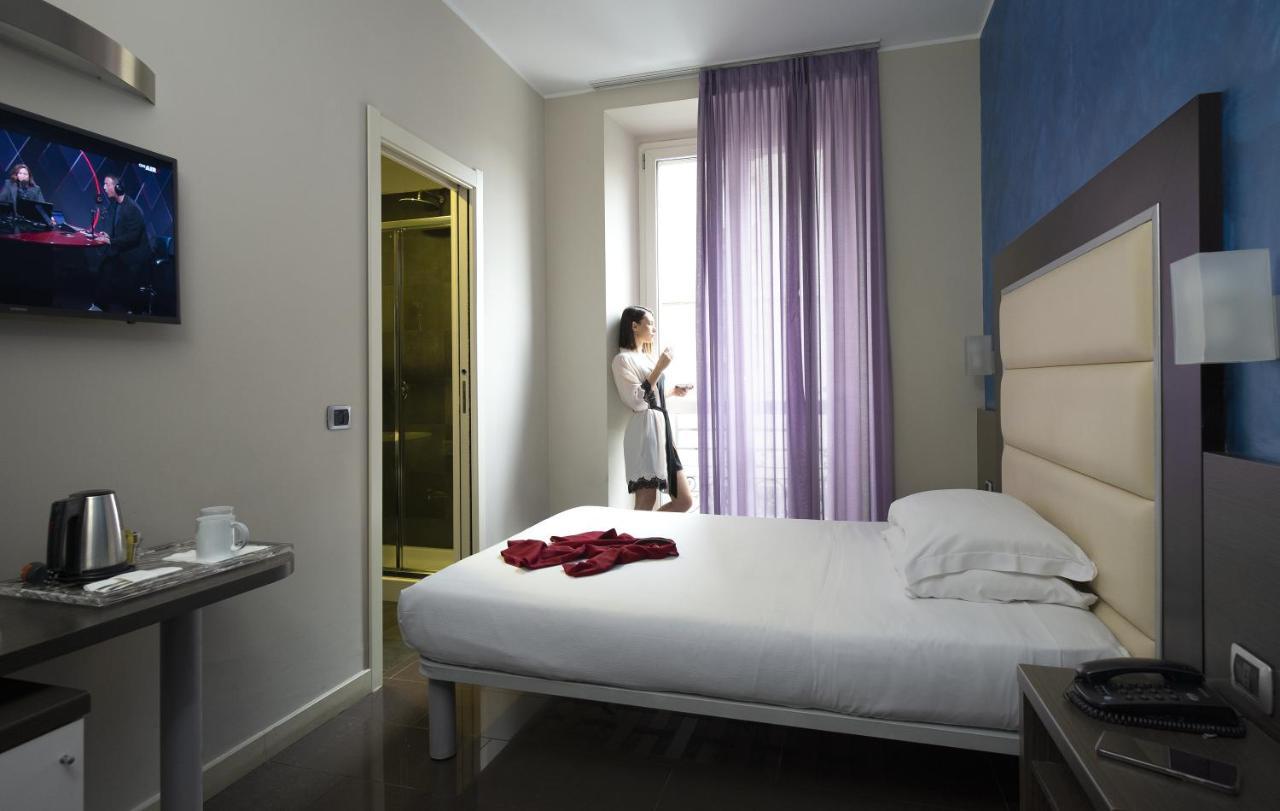 Single Room Small Double Bed