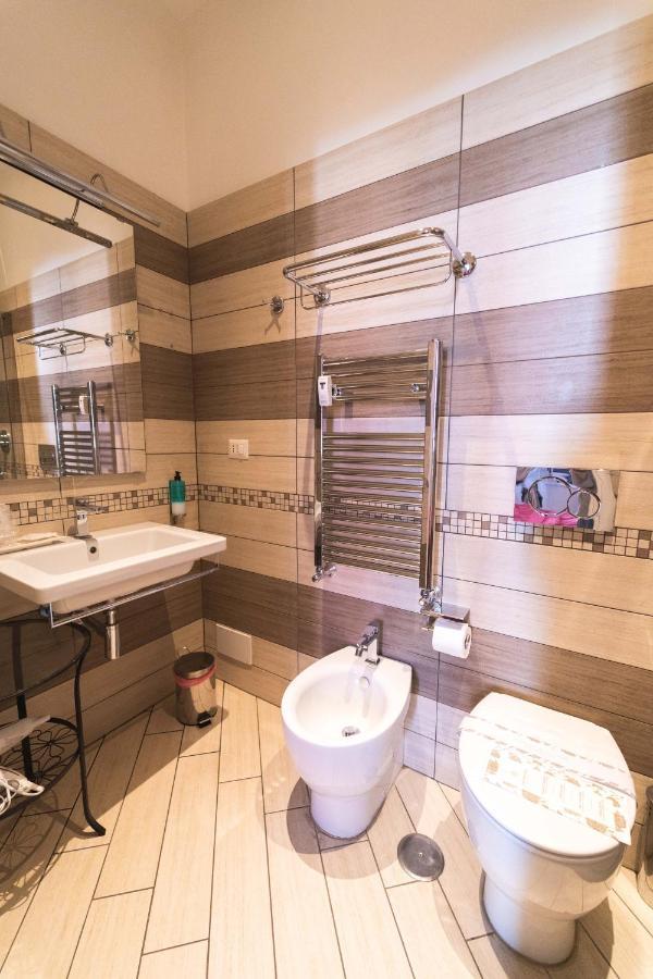 Camera Matrimoniale con Bagno Privato