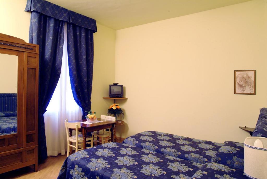 Standard Double or Twin Room Street View,405478035:JPEG