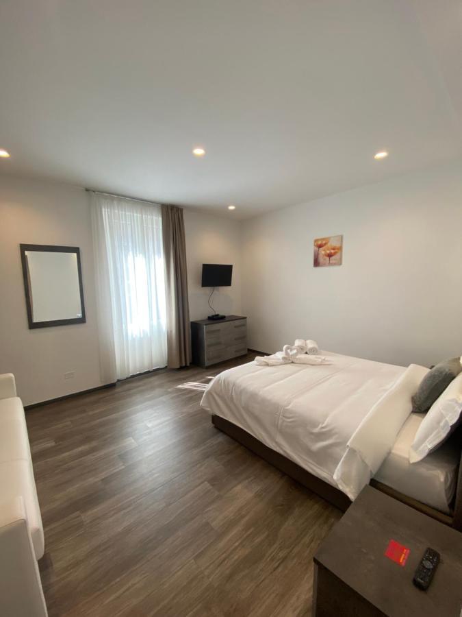 Triple Room,1200131140:JPEG