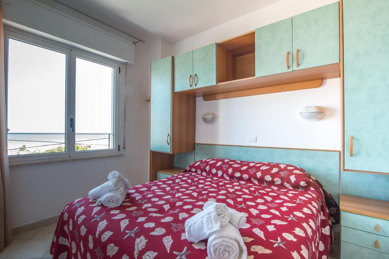 Two-Bedroom Apartment Sea View