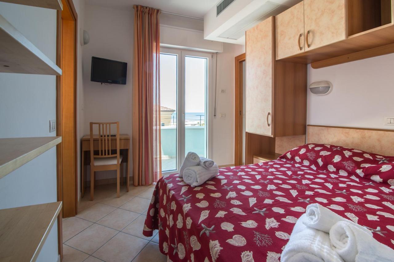 Two-Bedroom Apartment Sea View