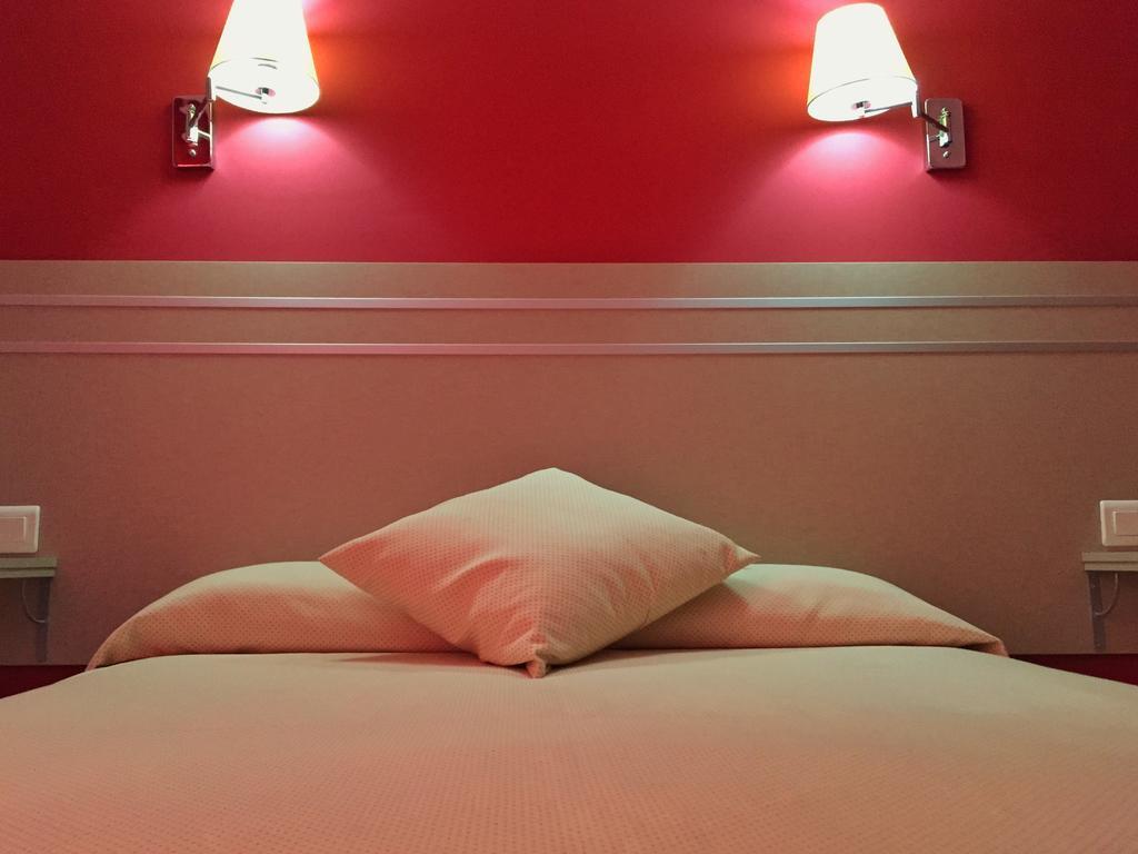 Single Room,1306924297:JPEG