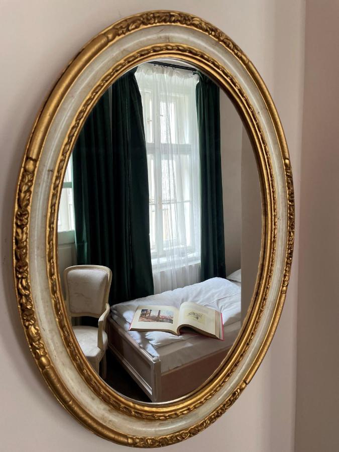 Single Room,1205092690:JPEG