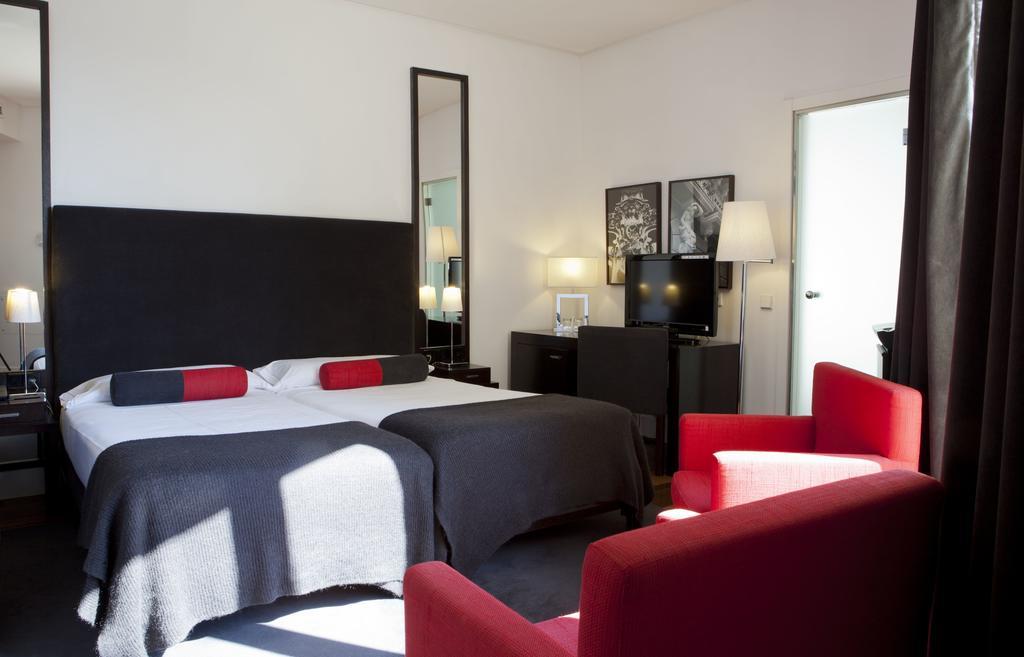 Double or Twin Room,1348962686: