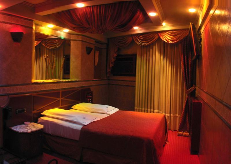 Superior Queen Room,1251942208:JPEG