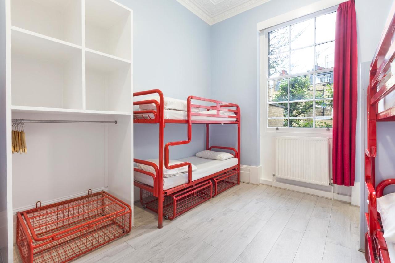 Bed 4 Bed Female Dormitory Room 18–39 years