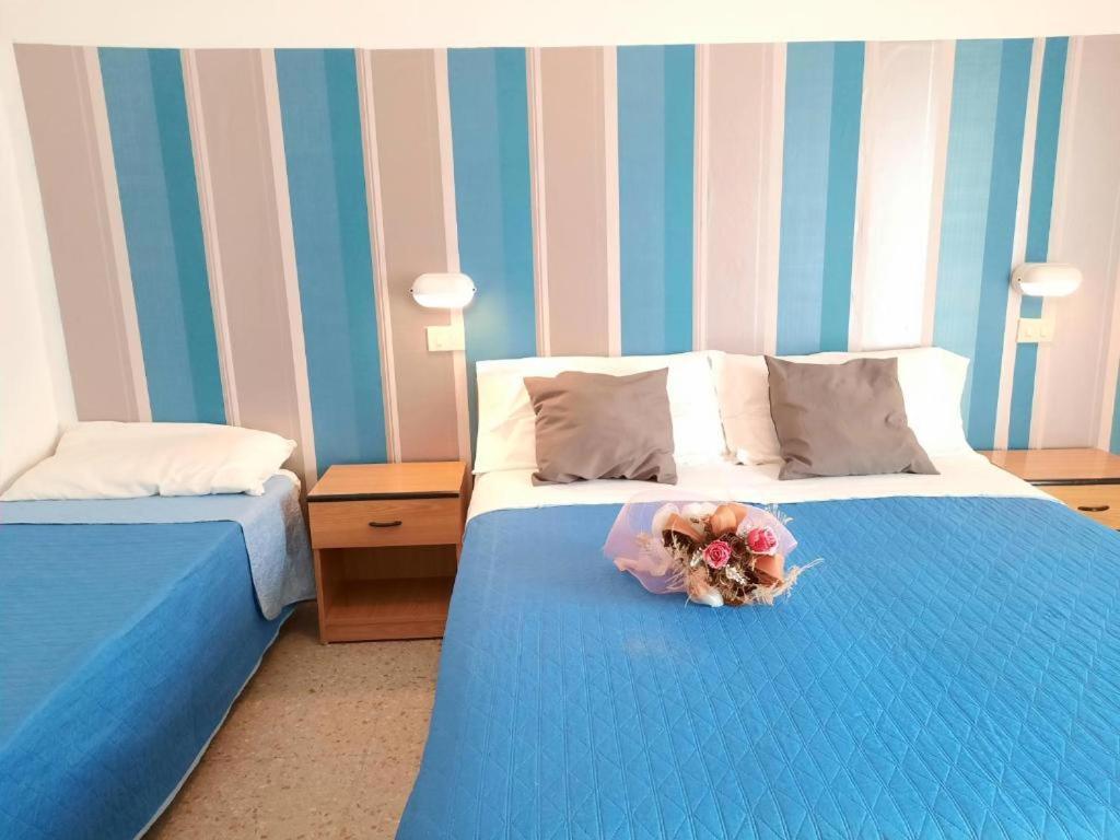 Triple Room,1204585741:JPEG