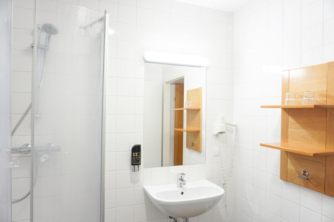 Double Room,1770822947:JPEG
