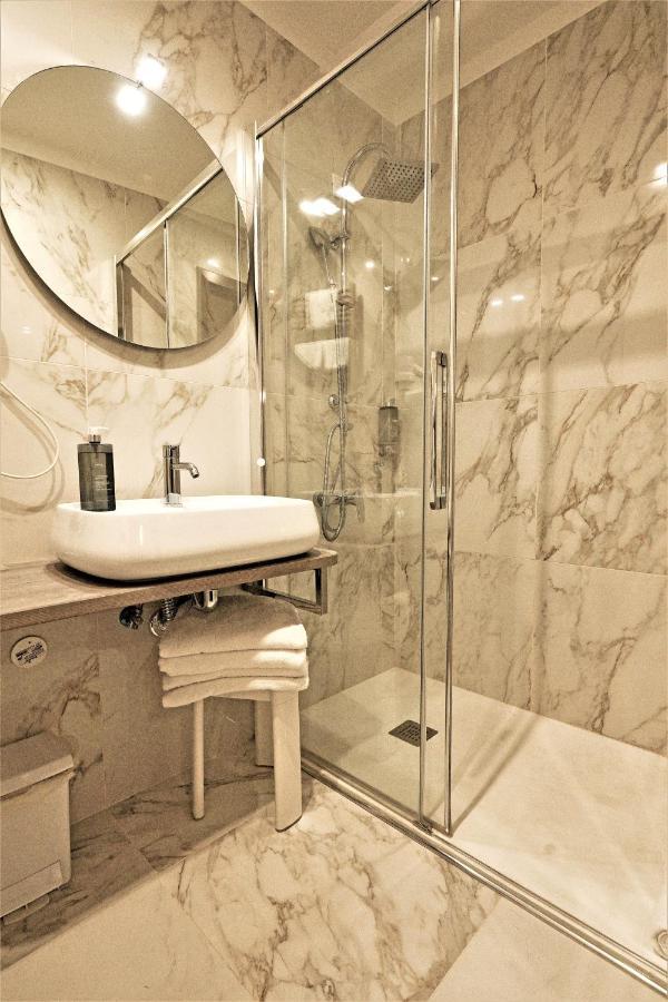 Quadruple Room Private Bathroom