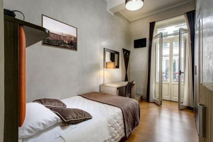 Single Room,1205975932:JPEG
