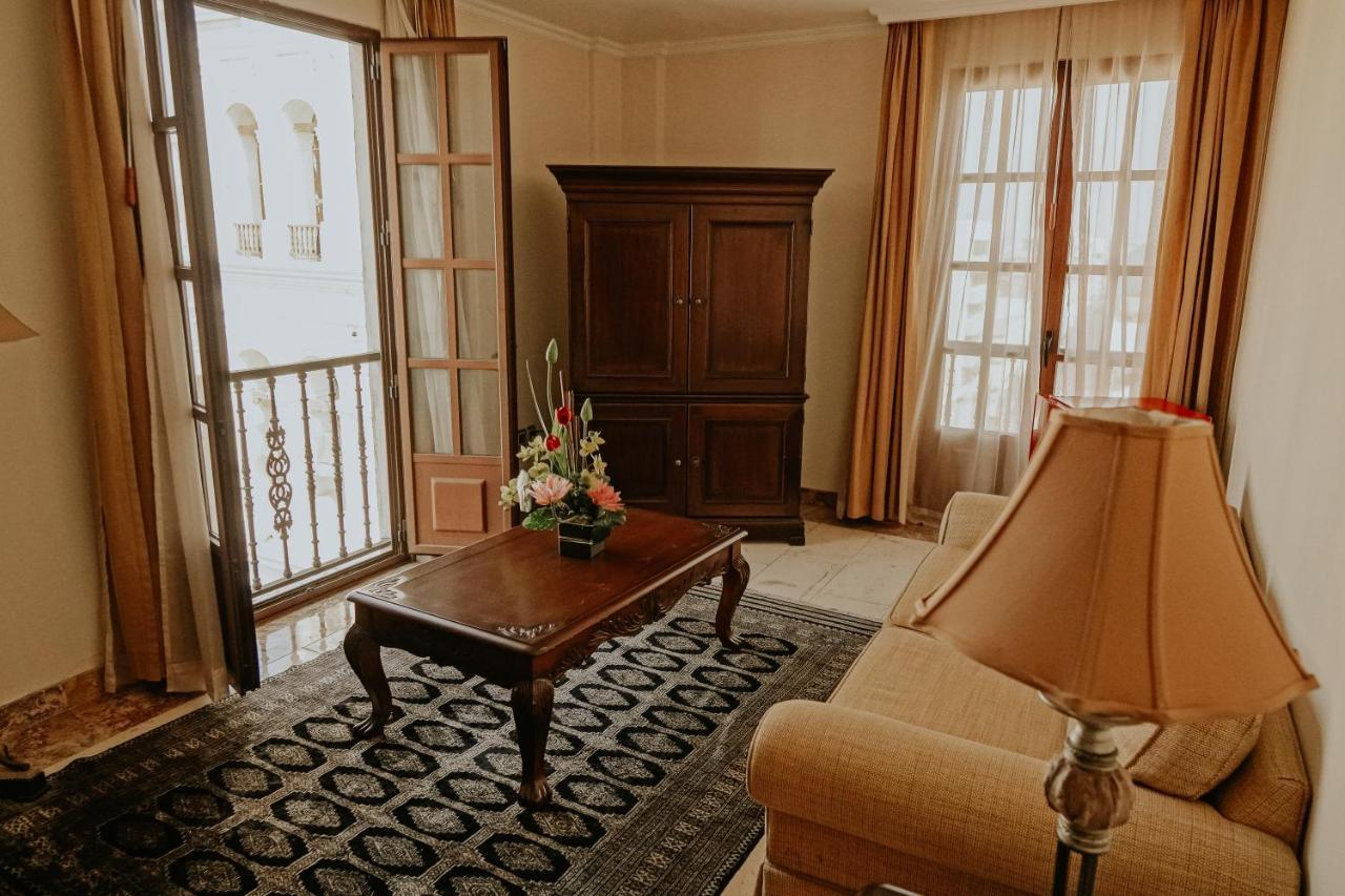 Master Suite,1206327028:JPEG