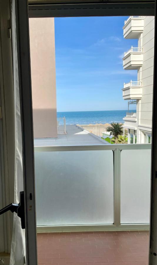 Large Double or Twin Room