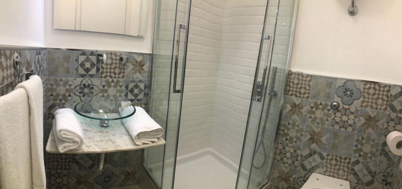 Double Room Private External Bathroom