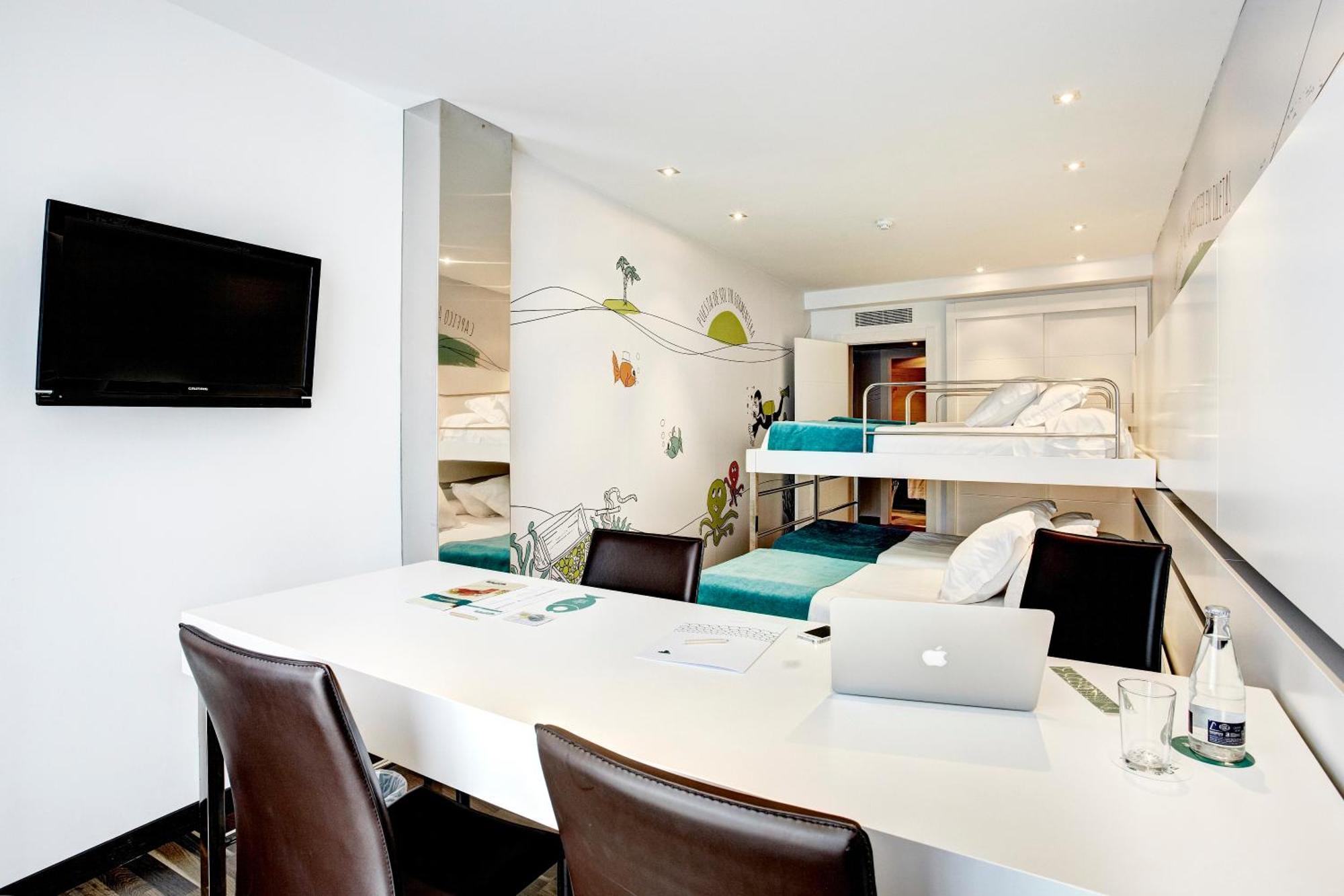 Quadruple Room Sea View