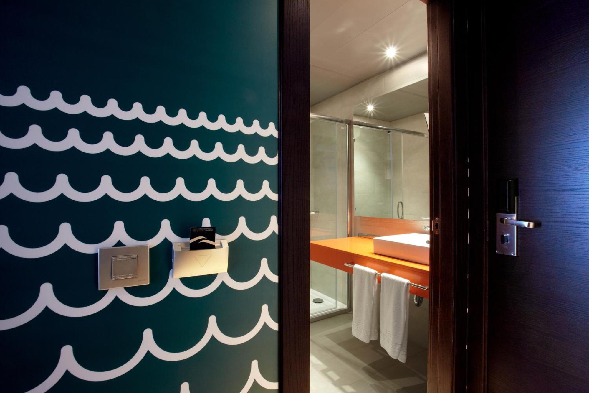 Deluxe Double or Twin Room Sea View
