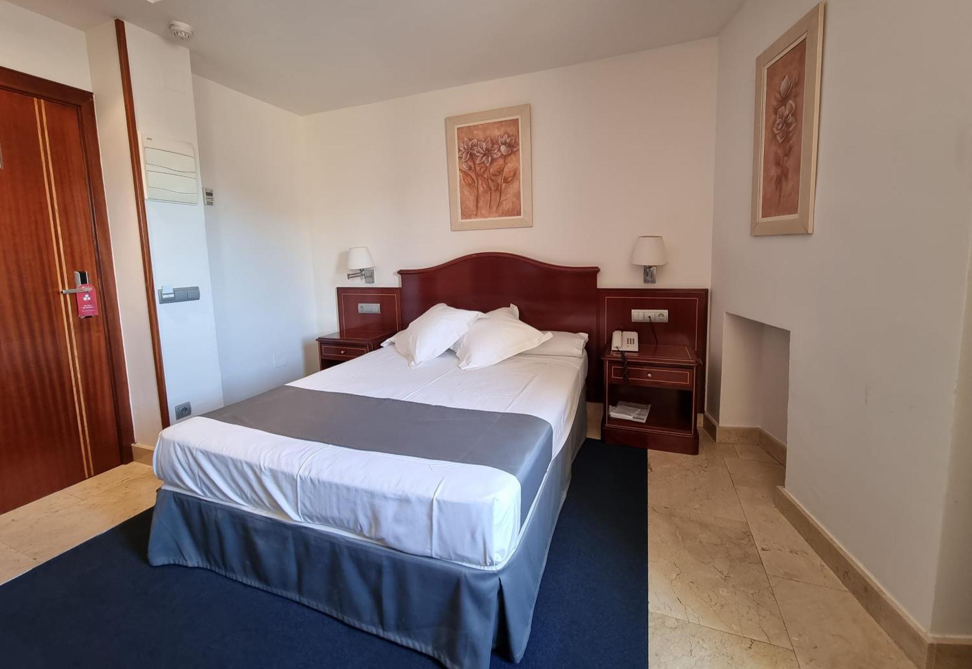 Double or Twin Room,1207590187:JPEG