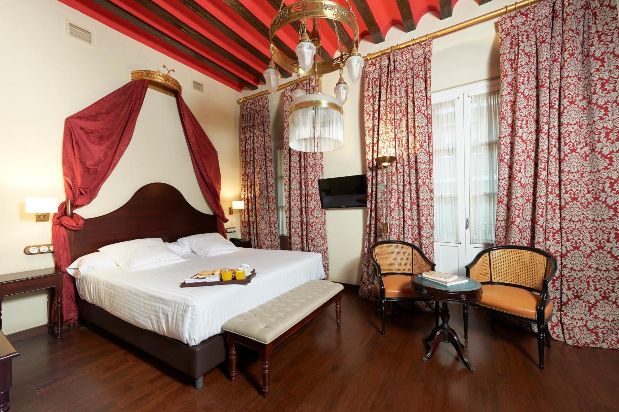 Superior Queen Room,1272724264:JPEG